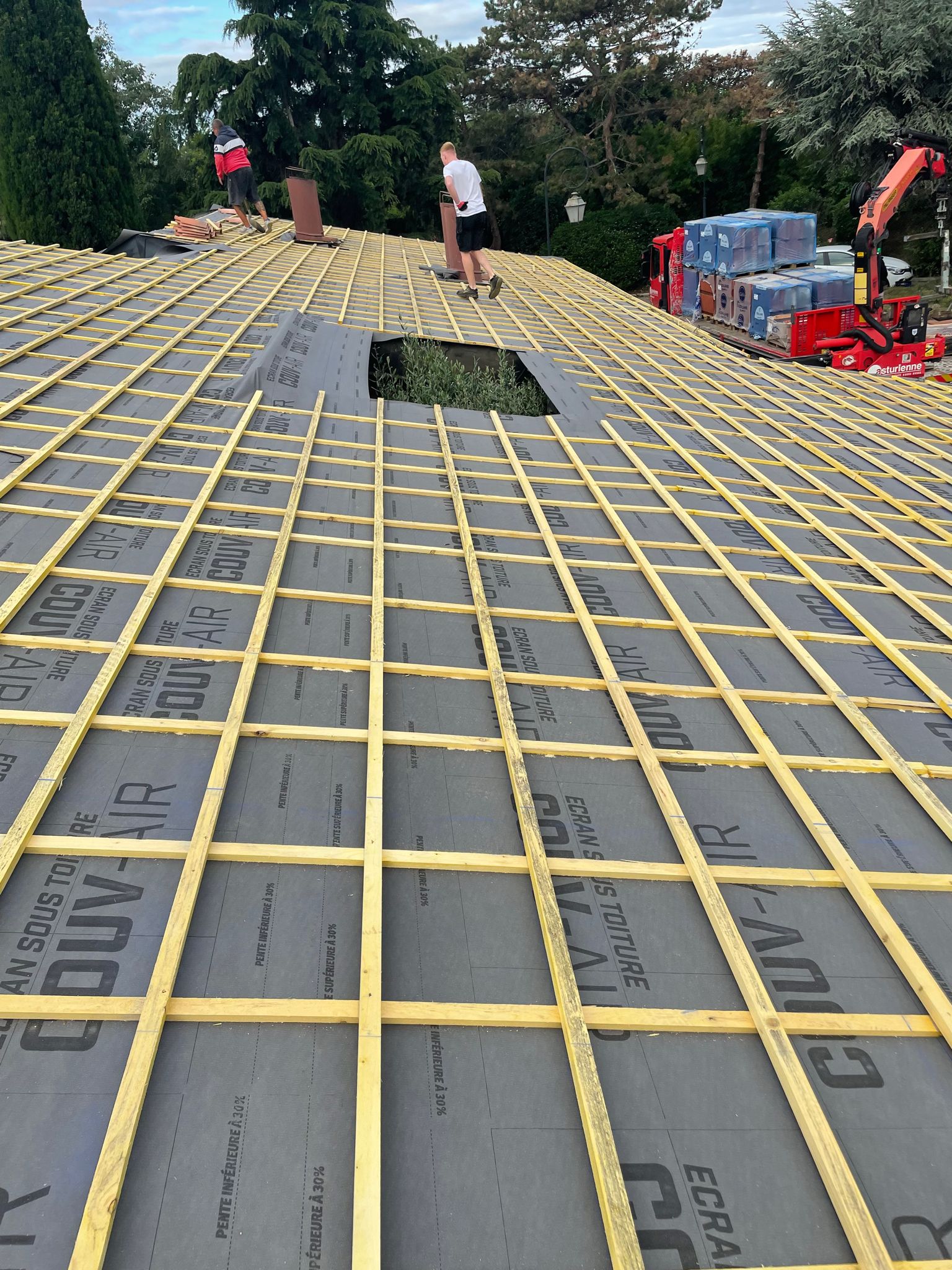 Pose d’un écran sous-toiture